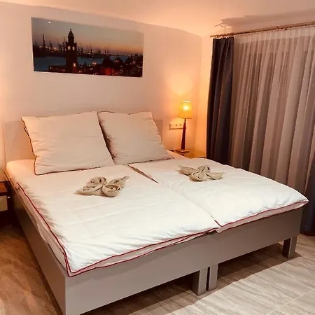 Homestay Sleep2fly Hamburg-airport *