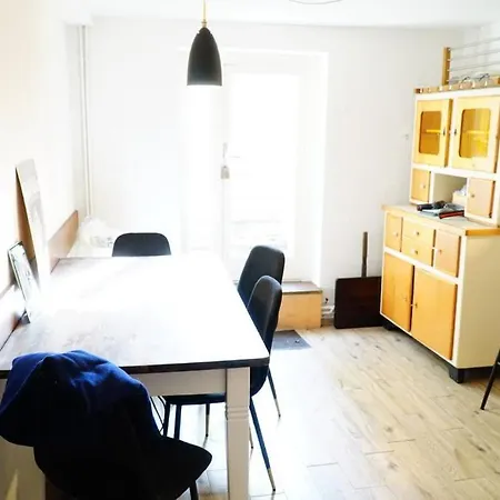 Gemuetliche 3-zkb Wc Souterrainwohnung In Bestlage * Hambourg