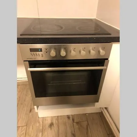 Gemuetliche 3-zkb Wc Souterrainwohnung In Bestlage Appartement