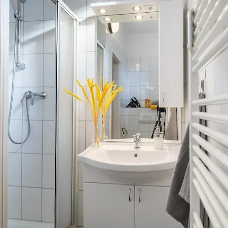 Apartment Beautiful For 9 With 2 Bedroom & Cosy Kitchen Hamburg