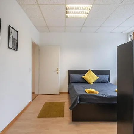Beautiful For 9 With 2 Bedroom & Cosy Kitchen Apartment
