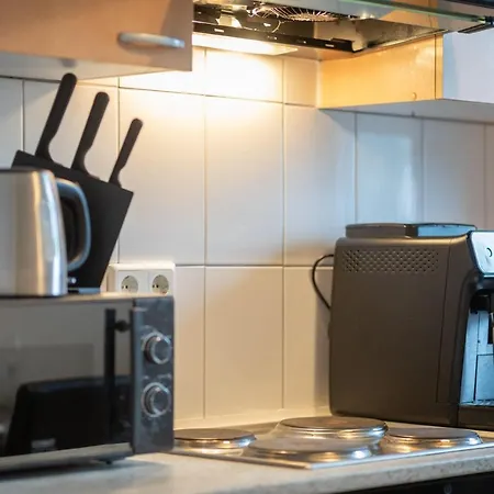 Beautiful For 9 With 2 Bedroom & Cosy Kitchen Hamburg