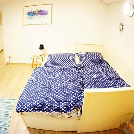 Appartement Gemuetliche 3-zkb Wc Souterrainwohnung In Bestlage