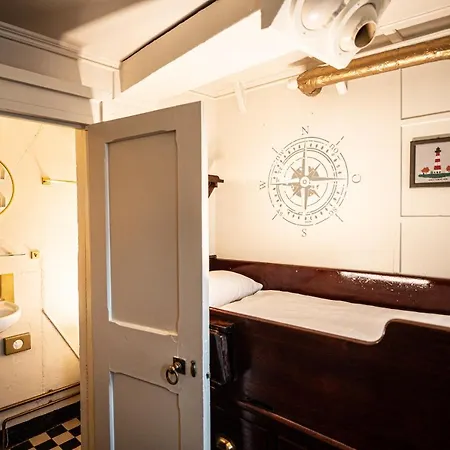 ホテル Feuerschiff