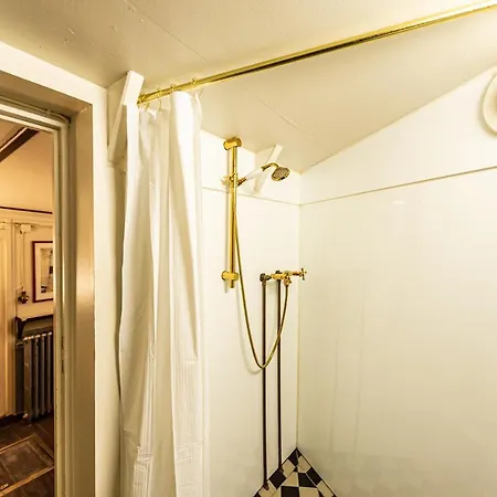 Feuerschiff Hotel *