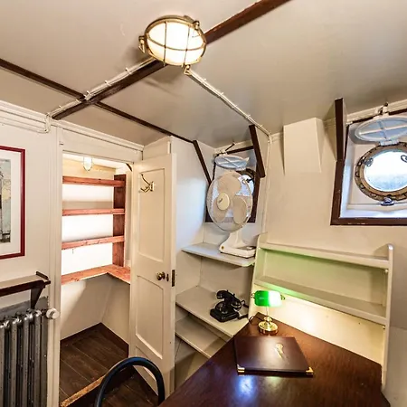 Feuerschiff Hotel Hamburg