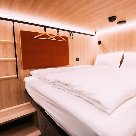 Cab20 Capsule hotel