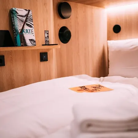 Cab20 Capsule hotel