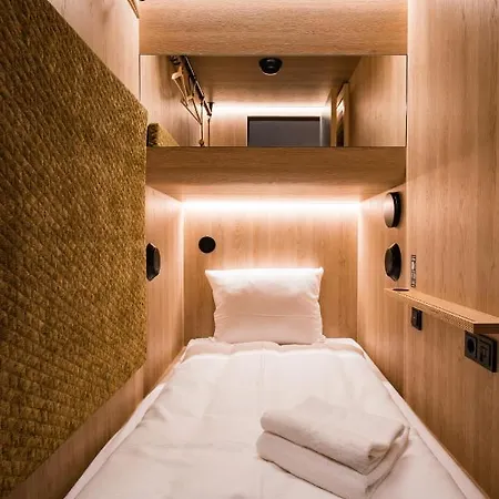 Cab20 Capsule hotel 2*