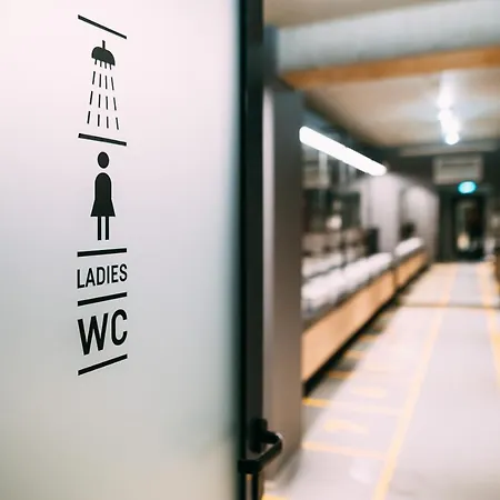 Capsule hotel Cab20