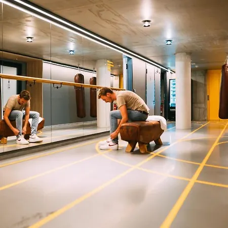 Cab20 Capsule hotel
