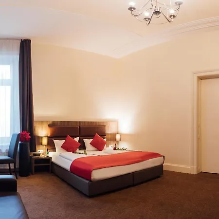 Koenigshof Hotel 3*