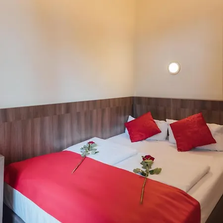 Koenigshof Hotel 3*