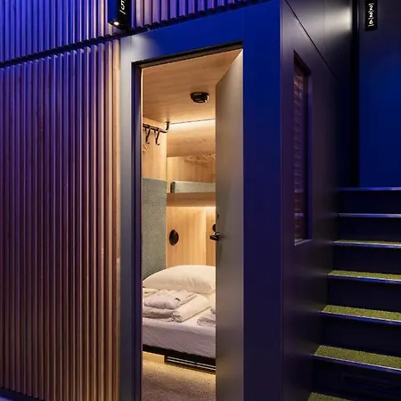 Capsule hotel Cab20 2*