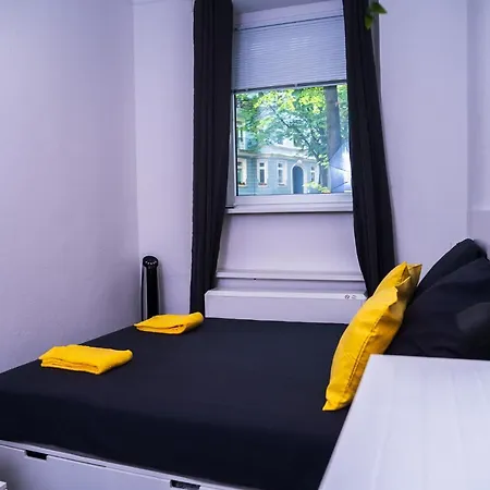 Apartment Spacious 3 Bedroom *