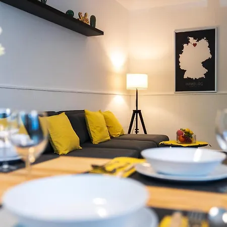 Spacious 3 Bedroom Apartment Hamburg