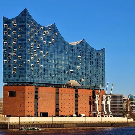 Szálloda Elaya Finkenwerder Ehemals The Rilano 4*