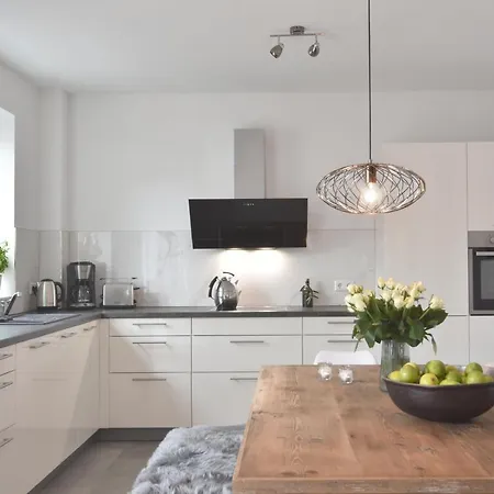Familienfreundliche Neubauwohnung Mit Terrasse Apartment
