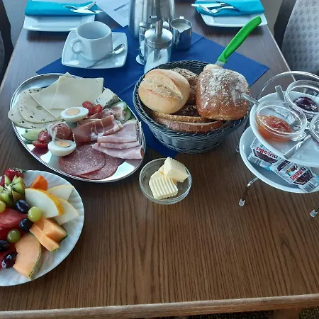 Haus Seeblick Bed & Breakfast 2*