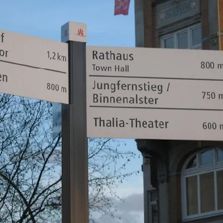 Am Rathaus Amburgo