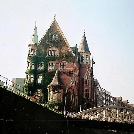 Am Rathaus Affittacamere *