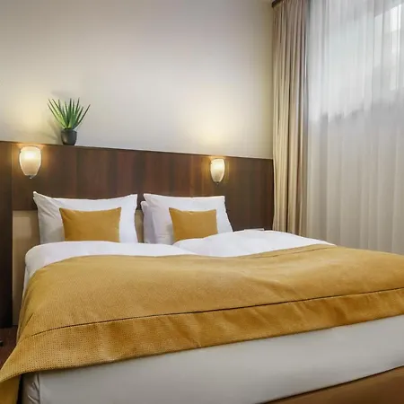 Hotel Novum Eleazar Center 4*