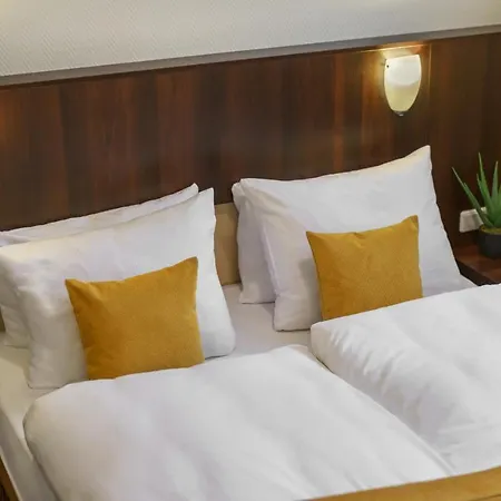 Hotel Novum Eleazar Center 4*