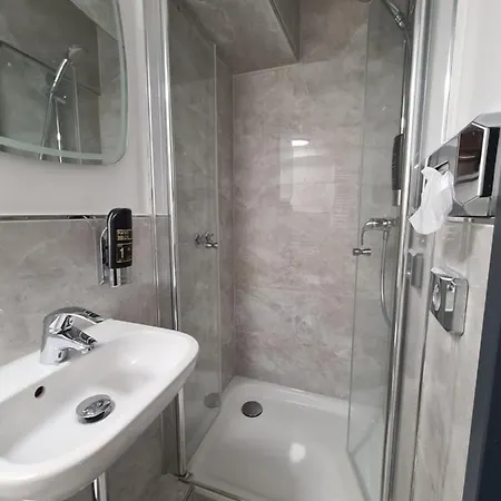 Hotel Altan 2*