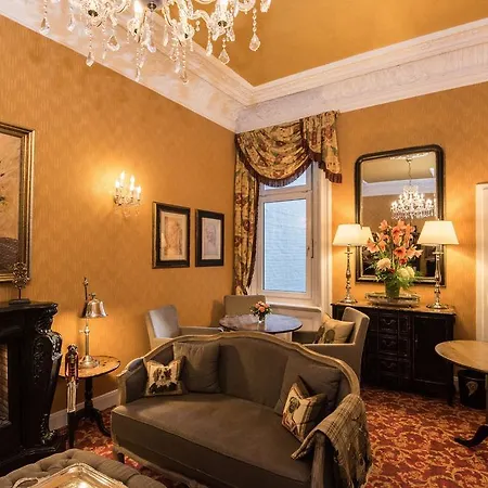 House 4*