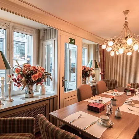 House Hotell 4*