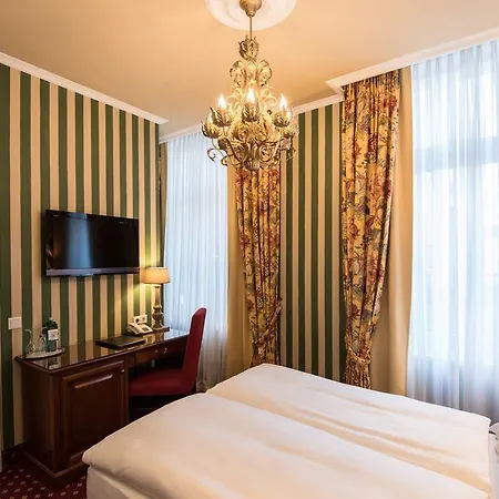 Hotell House