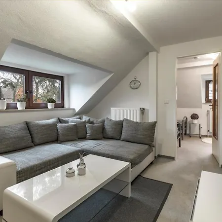 Ferienwohnung-fuhlsbuettel-hamburg Apartment *