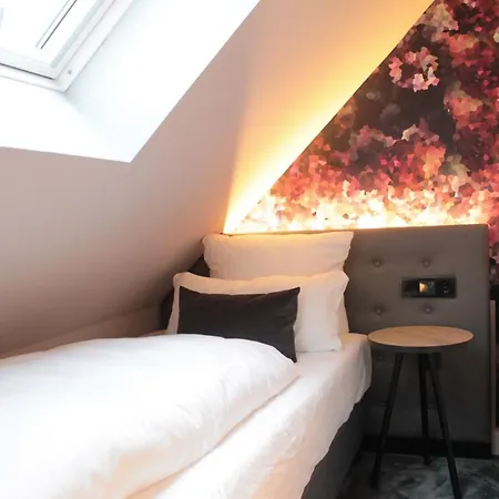 Hotel Vienna House Easy By Wyndham 3*