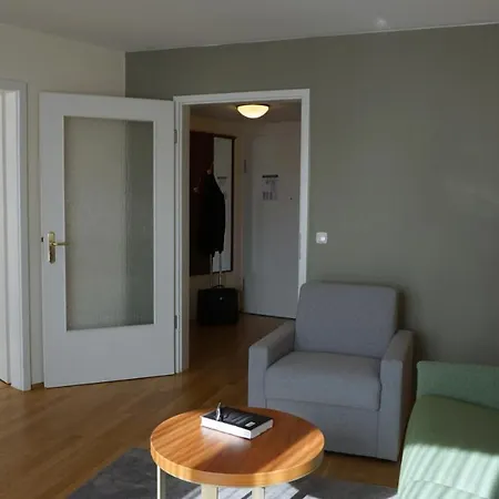 Newlivinghome Residenzhotel 4*