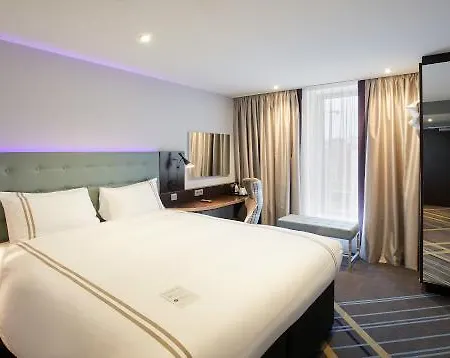 Premier Hotel