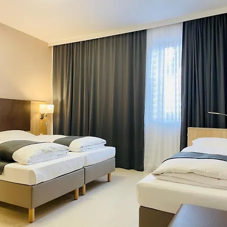 Hana Hotel 2*