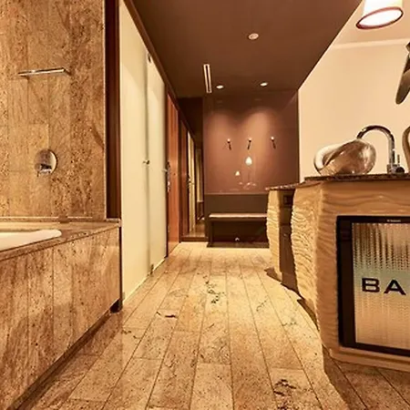 إيست