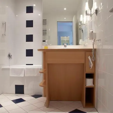 Hotel Baseler Hof 4*