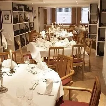 Hotel Baseler Hof 4*