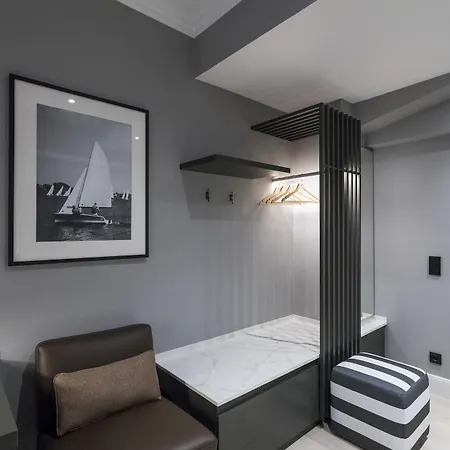 Alster-hof Hotel 3*