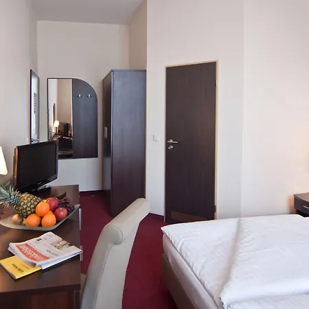 Hotel Novum Eleazar Center 4*