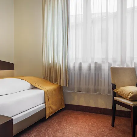 Novum Eleazar Center Hotel 4*