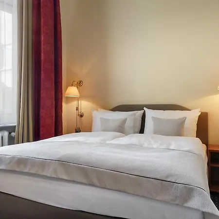 Novum Kronprinz Hauptbahnhof 3*