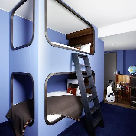 Hotel 25hours Hafencity 4*