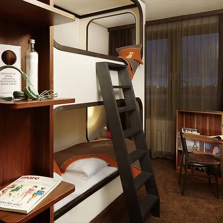 25hours Hafencity Hotel 4*