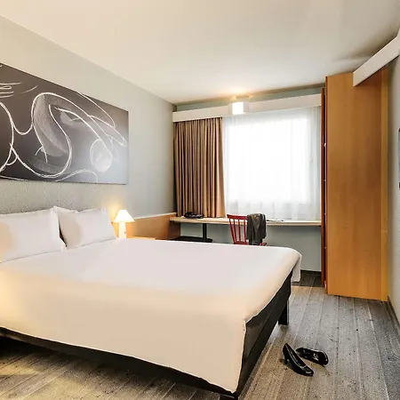 Ibis Alsterring Hotel 3*