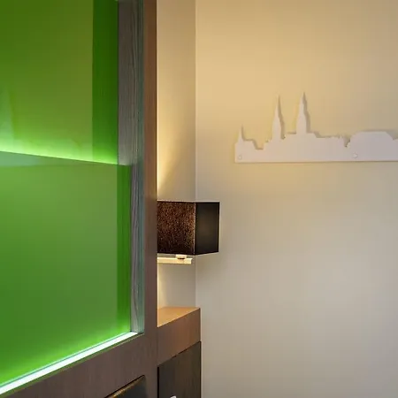 - The Niu, Fusion St. Georg By Ihg Hotel
