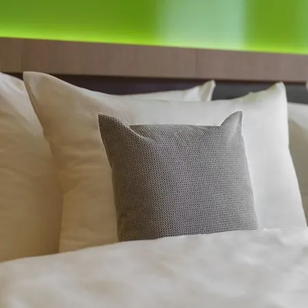 - The Niu, Fusion St. Georg By Ihg Hotel