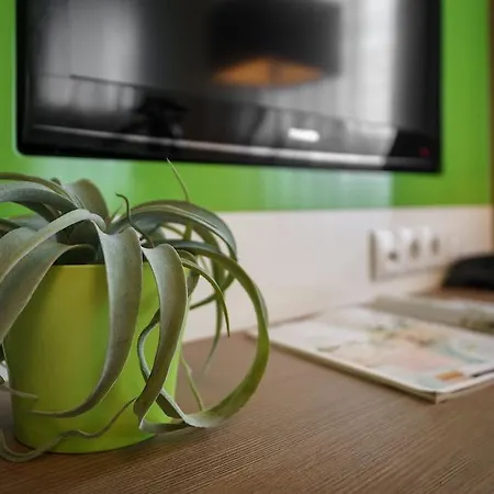 - The Niu, Fusion St. Georg By Ihg Hotel Hamburgo