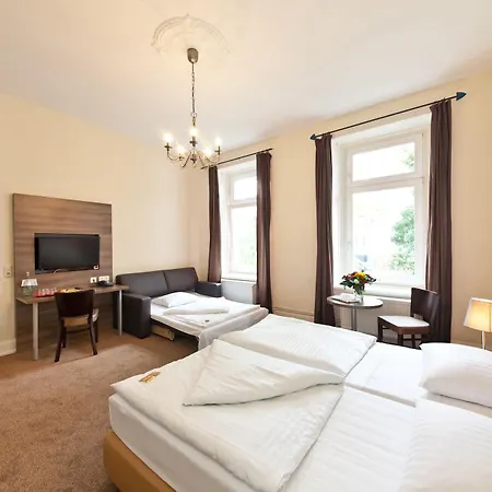 Hotel Koenigshof 3*
